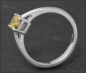 Preview: Diamant Solitär Ring mit 0,60ct Naturfarbe olivgrün