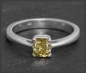 Preview: Diamant Solitär Ring mit 0,60ct Naturfarbe olivgrün