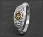 Preview: Jugendstil Design Ring, 0,60ct Brillant in olivgrün, 585 Gold