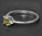 Preview: Diamant Ring 0,66ct olivgrün, Kisseschliff, 585 Gold