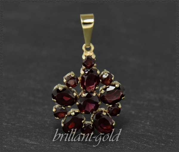 7,6ct Granat Anhänger aus 333 Gelbgold