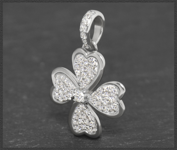 Anhänger "Kleeblatt"; 0,40ct Diamanten, 10K Gold
