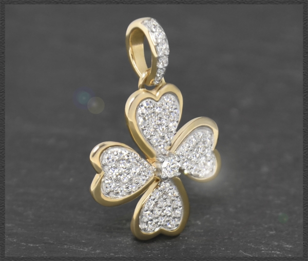 Anhänger "Kleeblatt"; 0,40ct Diamanten, 10K Gold