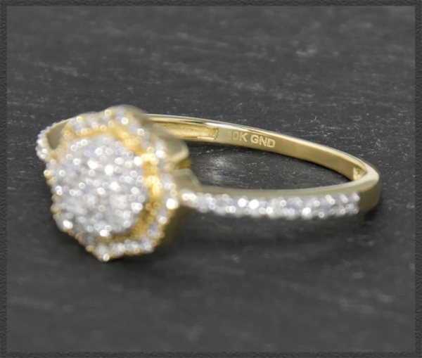 Cocktailring mit 0,38ct Diamanten, 10 Karat Gold