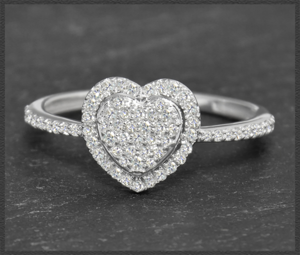 Preview: Herz Ring mit 0,45ct Diamanten, 10K Gold