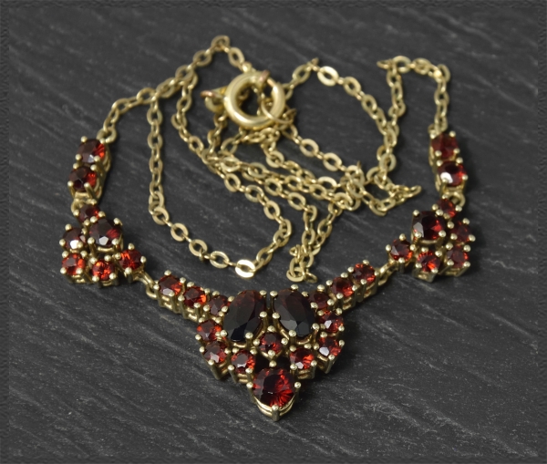 Antikes Gold Collier, 6ct rote Granate, um 1930