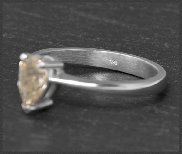 Diamant Solitär Ring, 0,98ct Tropfen-Schliff, 585 Weißgold