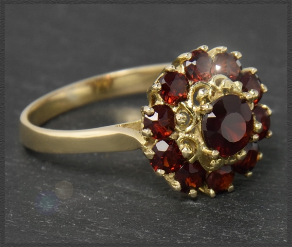 Antiker 1,70ct Granat 333 Gold Ring, Handarbeit