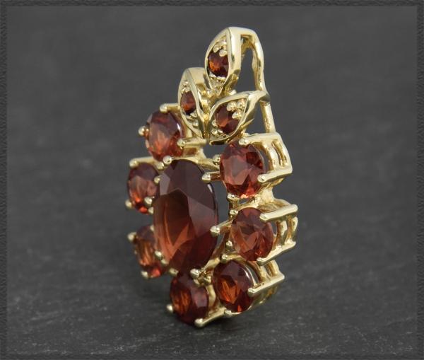 Granat Anhänger aus 333 Gold mit 4,15ct, Vintage
