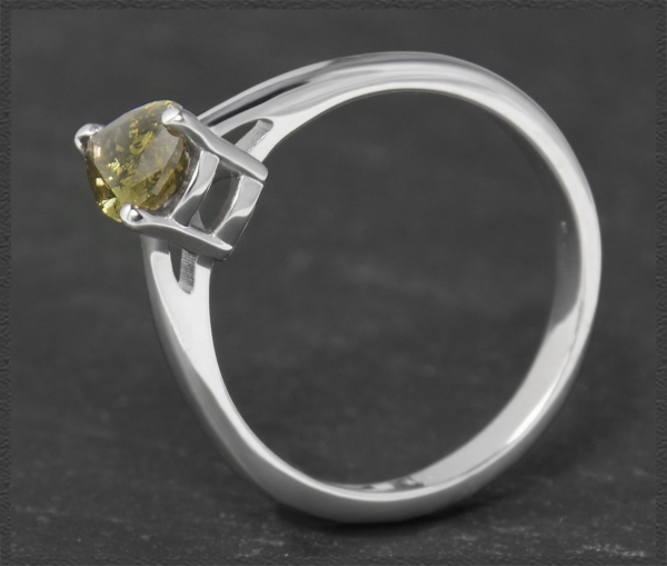 Diamant Ring mit 0,86ct, natürliche Farbe olivgrün