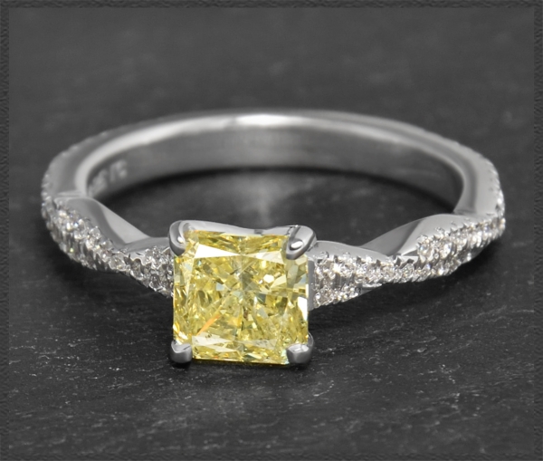 Diamant Ring mit 1,54ct, gelber 1,10ct Solitär, 750 Gold