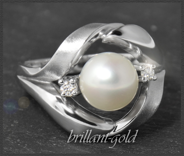 Perlen & lupenreine Brillanten, 585 Gold Ring