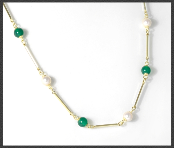 Collier mit Akoya Perlen & Chrysopras, 585 Gold