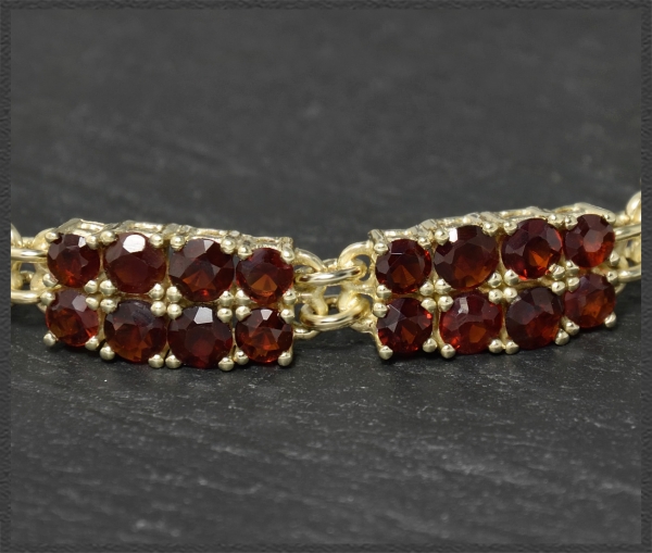 Preview: Granat & 333 Gold Armband mit 11ct, Tennisarmband