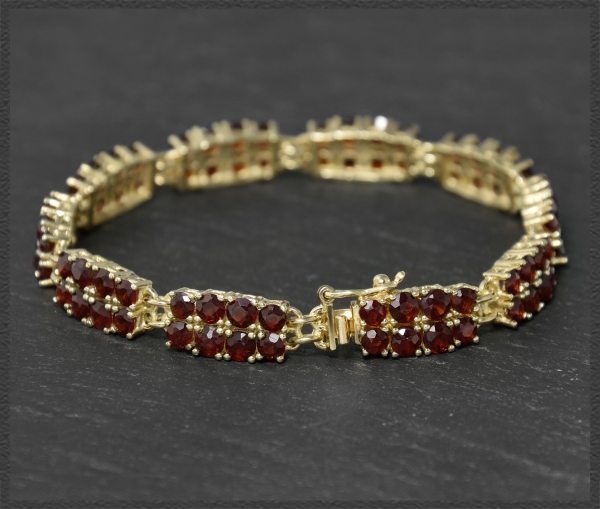 Preview: Granat & 333 Gold Armband mit 11ct, Tennisarmband