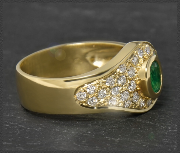 Preview: Diamant & Smaragd Ring mit 1,60ct, 585 Gelbgold