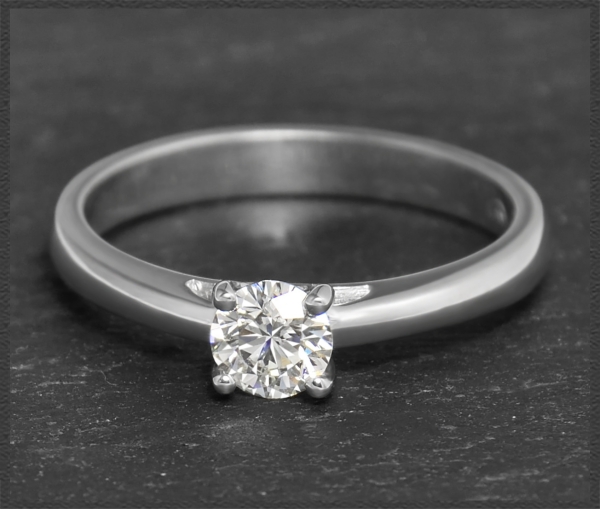 Lupenreiner Diamant Ring, 0,42ct Solitär, 750 Gold