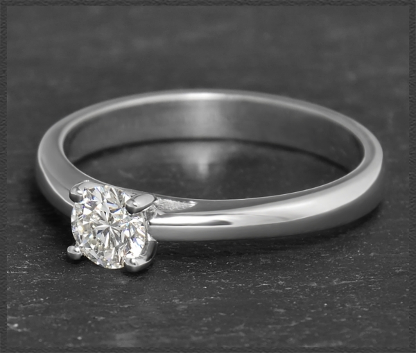 Lupenreiner Diamant Ring, 0,42ct Solitär, 750 Gold