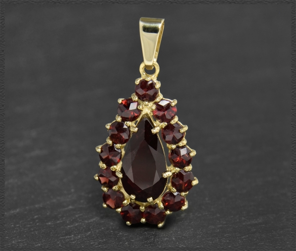 Preview: Granat Anhänger mit 7,80ct, 333 Gelbgold, Vintage