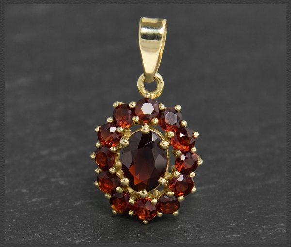 Gold Granat Anhänger mit 1,90ct, 333 Gelbgold