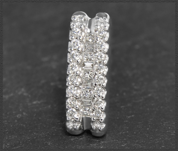 Anhänger, 585 Gold mit 0,35ct Diamanten