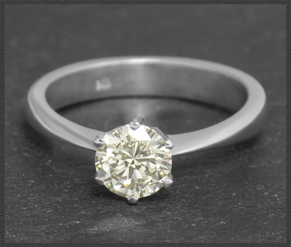 Diamant Solitär Ring, 0,75ct zart gelb, 585 Weißgold