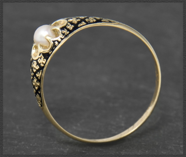 Preview: Antiker Ring um 1864! mit Perle, Gravur & Email, 585 Gold