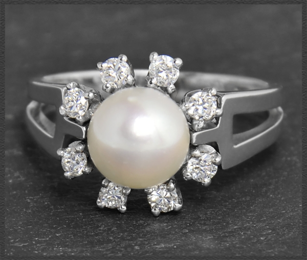 Diamant & Perlen Ring, 0,32ct Brillanten, 585 Weißgold