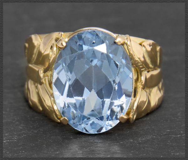 Preview: Antiker 8ct Topas Ring "Schmetterling" aus 750 Gold