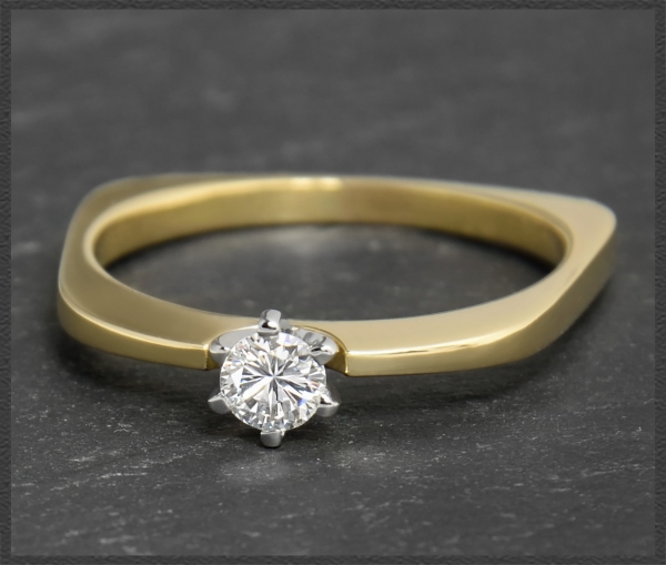 Designer Brillant Ring mit 0,27ct Solitär, 750 Gold