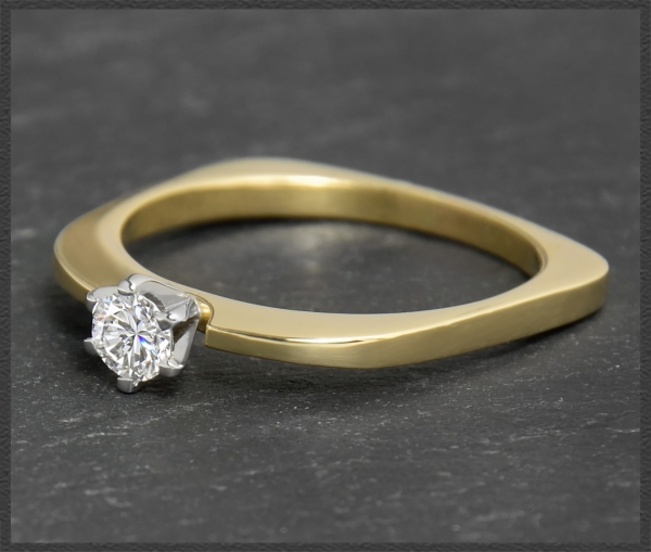 Designer Brillant Ring mit 0,27ct Solitär, 750 Gold