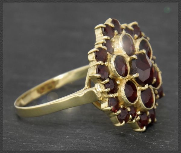 Vintage Granat Ring mit 4,60ct aus 333 Gelbgold