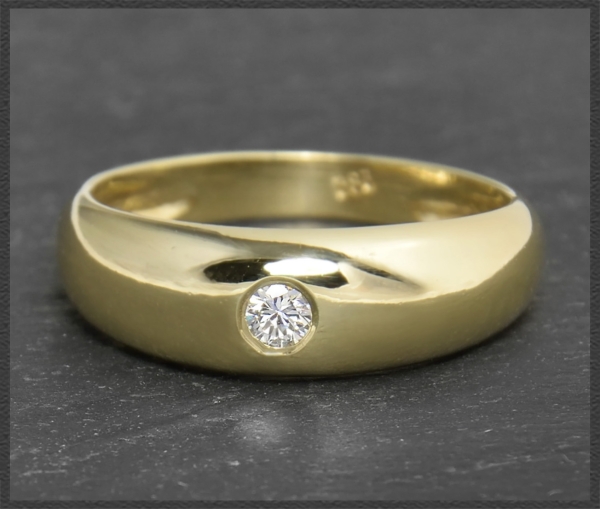 Preview: Solitär Ring mit 0,12ct Brillant, 585 Gold Bandring