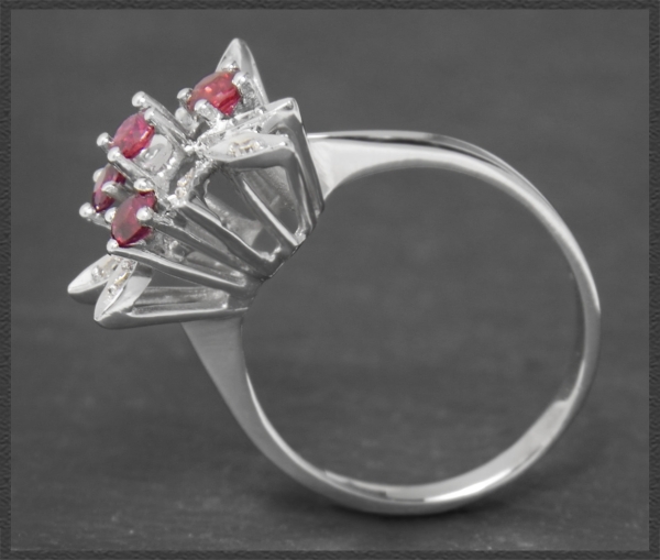 Preview: Diamant & Rubin Ring mit 0,64ct, 585 Gold, Vintage