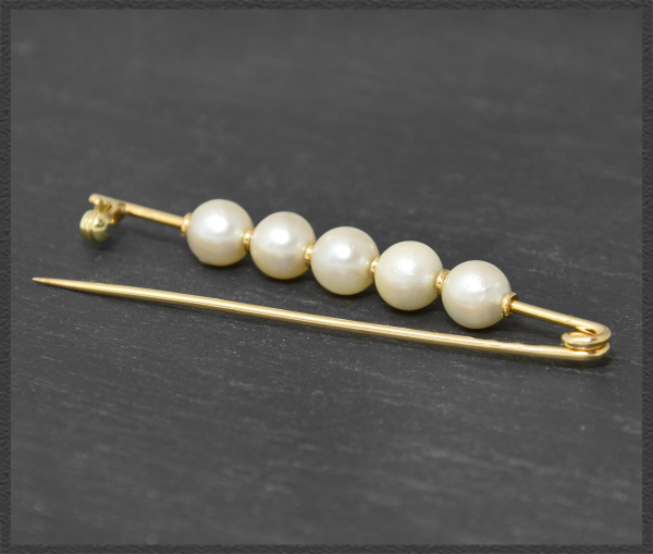 Vintage 750 Gold Brosche mit 7mm Akoya Perlen