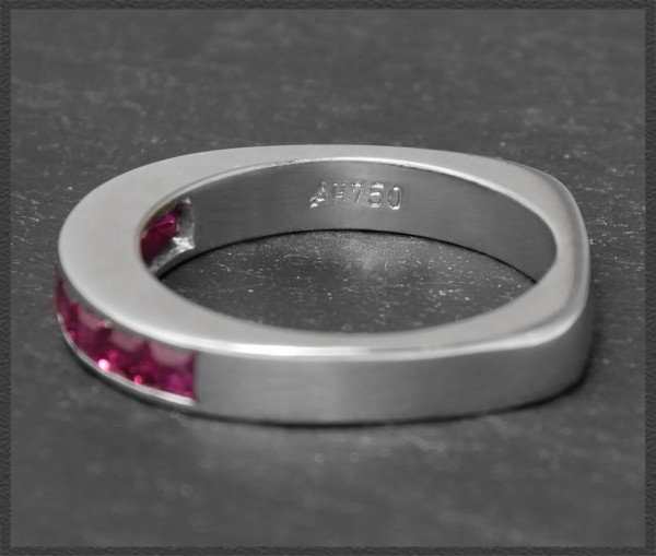 Preview: Eternity Ring mit 1,05ct Rubinen, 750 Weißgold