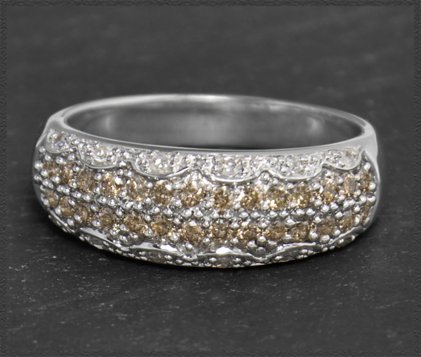 Preview: Diamant Ring mit 0,75ct Brillanten, 10 Karat Weißgold