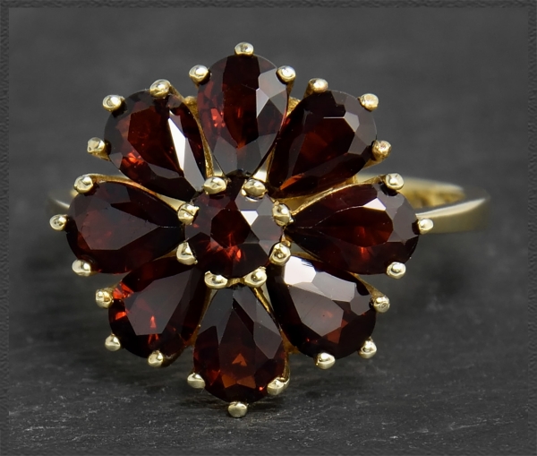 Preview: Gold Ring, 5ct rote Granate, Vintage Blüten Ring
