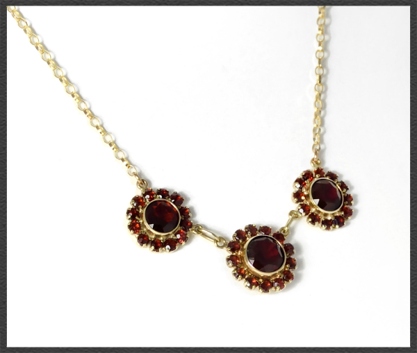 Vintage 333 Gold Collier; 4,60ct rote Granate