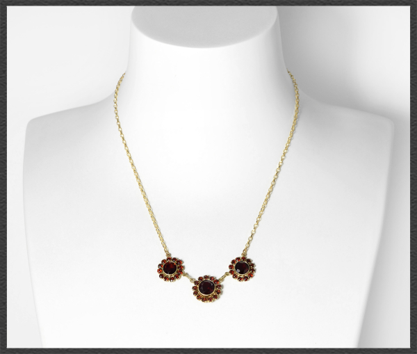 Vintage 333 Gold Collier; 4,60ct rote Granate