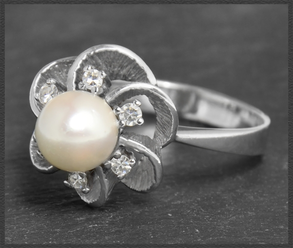 Diamant & Perlen Blumen Ring, 585 Weißgold, Vintage