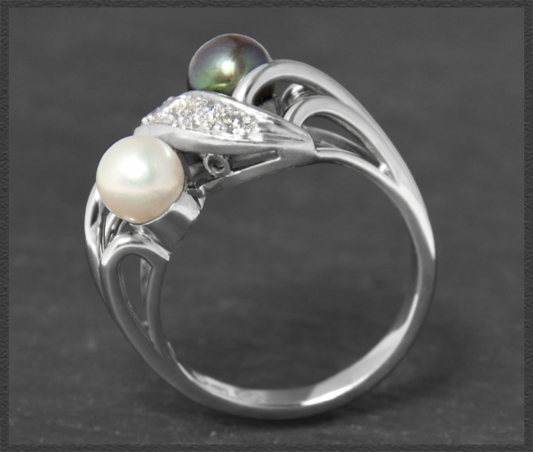 Tahiti & Akoya Perlen Ring mit Diamanten, 585 Weißgold