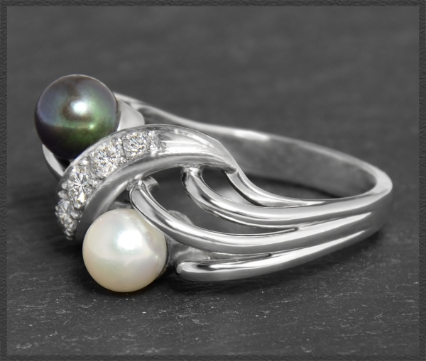 Tahiti & Akoya Perlen Ring mit Diamanten, 585 Weißgold