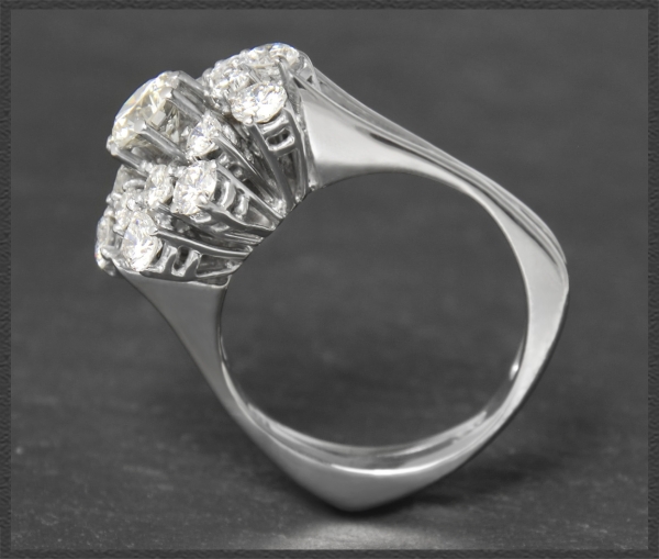 Ring mit 1,85ct lupenreinen Brillanten, 585 Weißgold