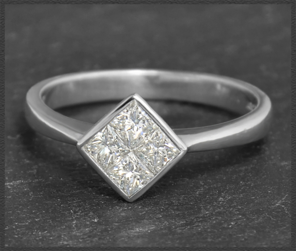Ring mit 0,60ct Princess Diamanten, Bluff Solitär, Weißgold
