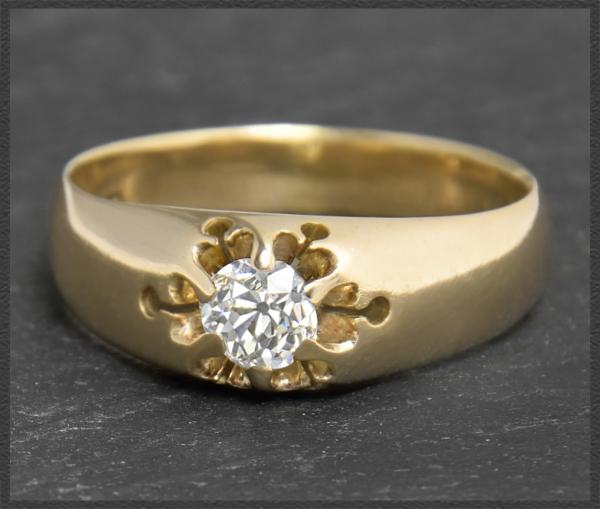 Antik Ring, 0,54ct lupenreiner Kissenschliff Diamant, 585 Gold