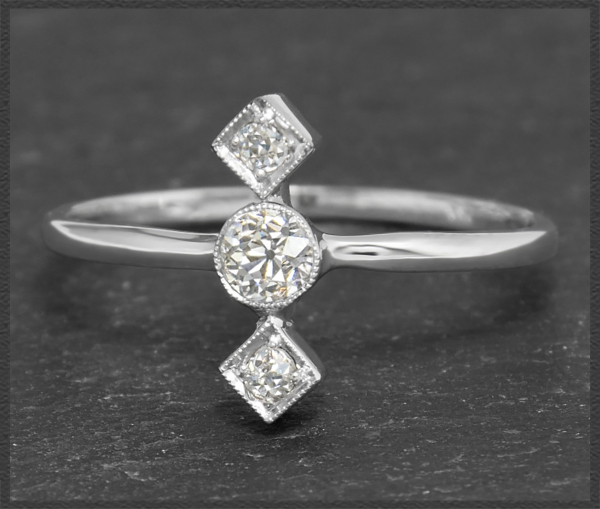 Art Deco Ring mit 0,32ct Altschliff Brillanten, 585 Gold