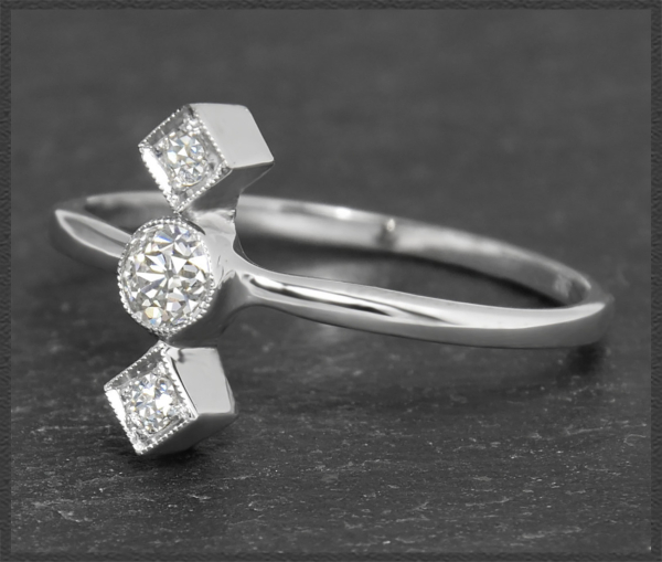 Art Deco Ring mit 0,32ct Altschliff Brillanten, 585 Gold