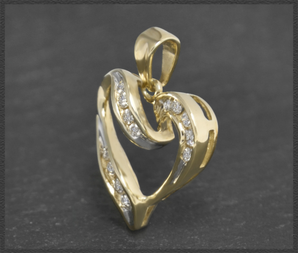 Herz Diamant Anhänger mit 0,30ct Brillanten, Gelbgold