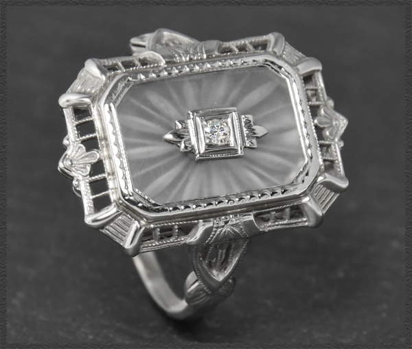 Art Deko Ring, geschliffener Bergkristall & Diamant, 585 Gold